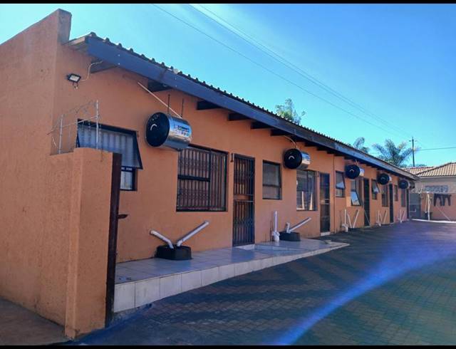 BUSINESS FOR SALE IN MAHWELERENG